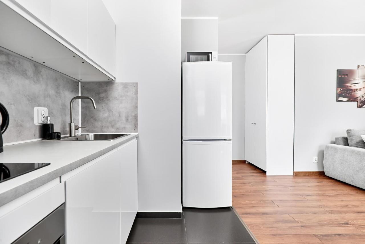 Apartment Wroclaw Sikorskiego With Free Garage By Renters Prestige Exterior photo