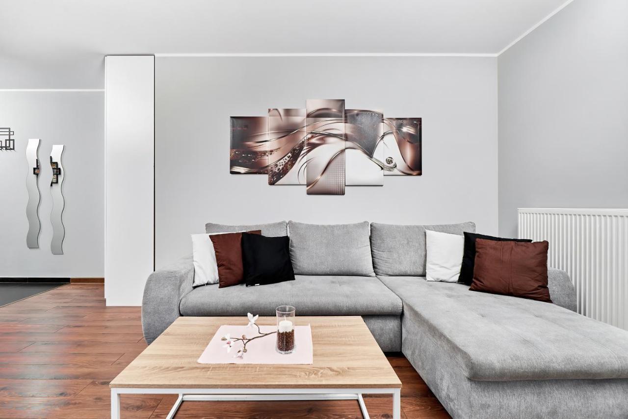 Apartment Wroclaw Sikorskiego With Free Garage By Renters Prestige Exterior photo